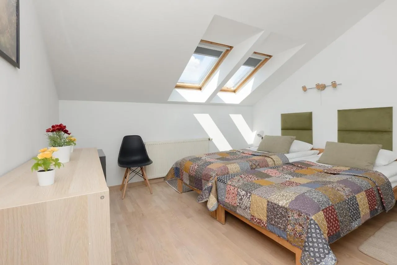 Warsaw Family Apartment With 3 Bedrooms & Ac Near Metro Stoklosy By Renters