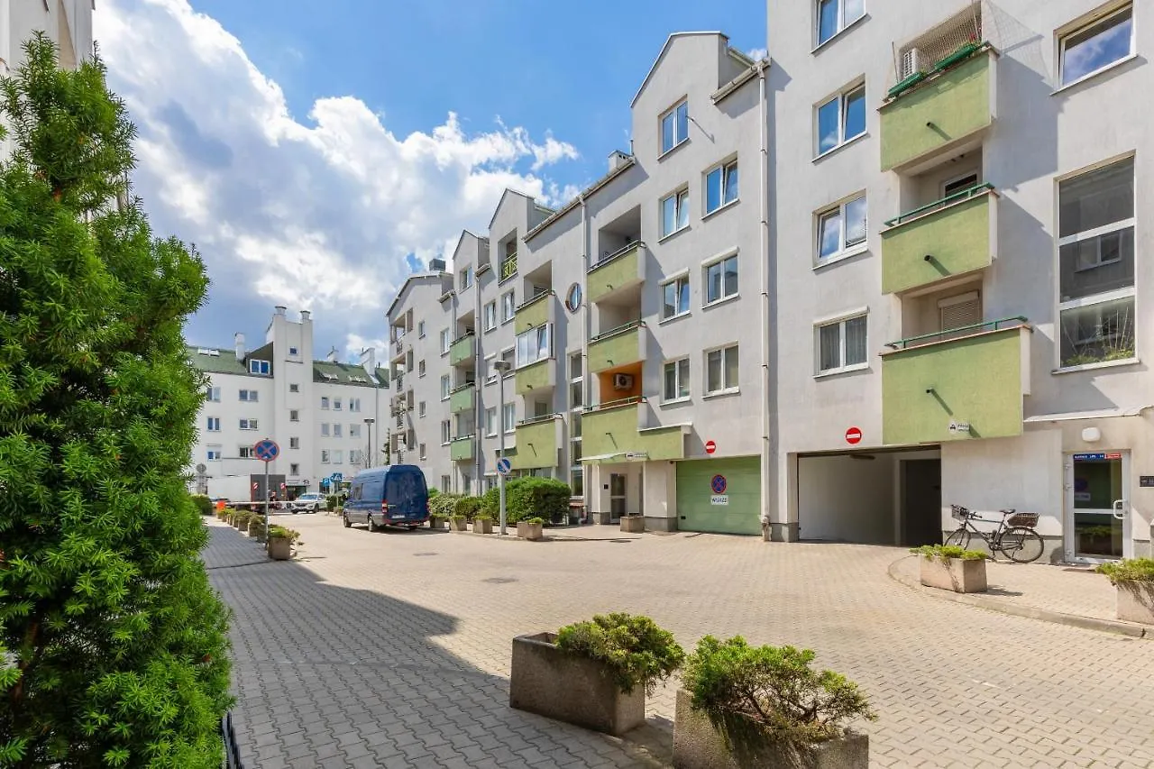 Warsaw Family Apartment With 3 Bedrooms & Ac Near Metro Stoklosy By Renters
